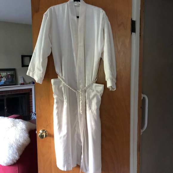 TCM Other - Luxury Vintage  TCM Bathrobe Ivory White